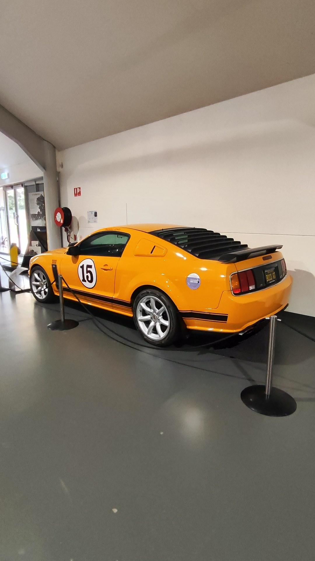 Saleen Mustang Saleen-Parnelli Jones SuperShaker
