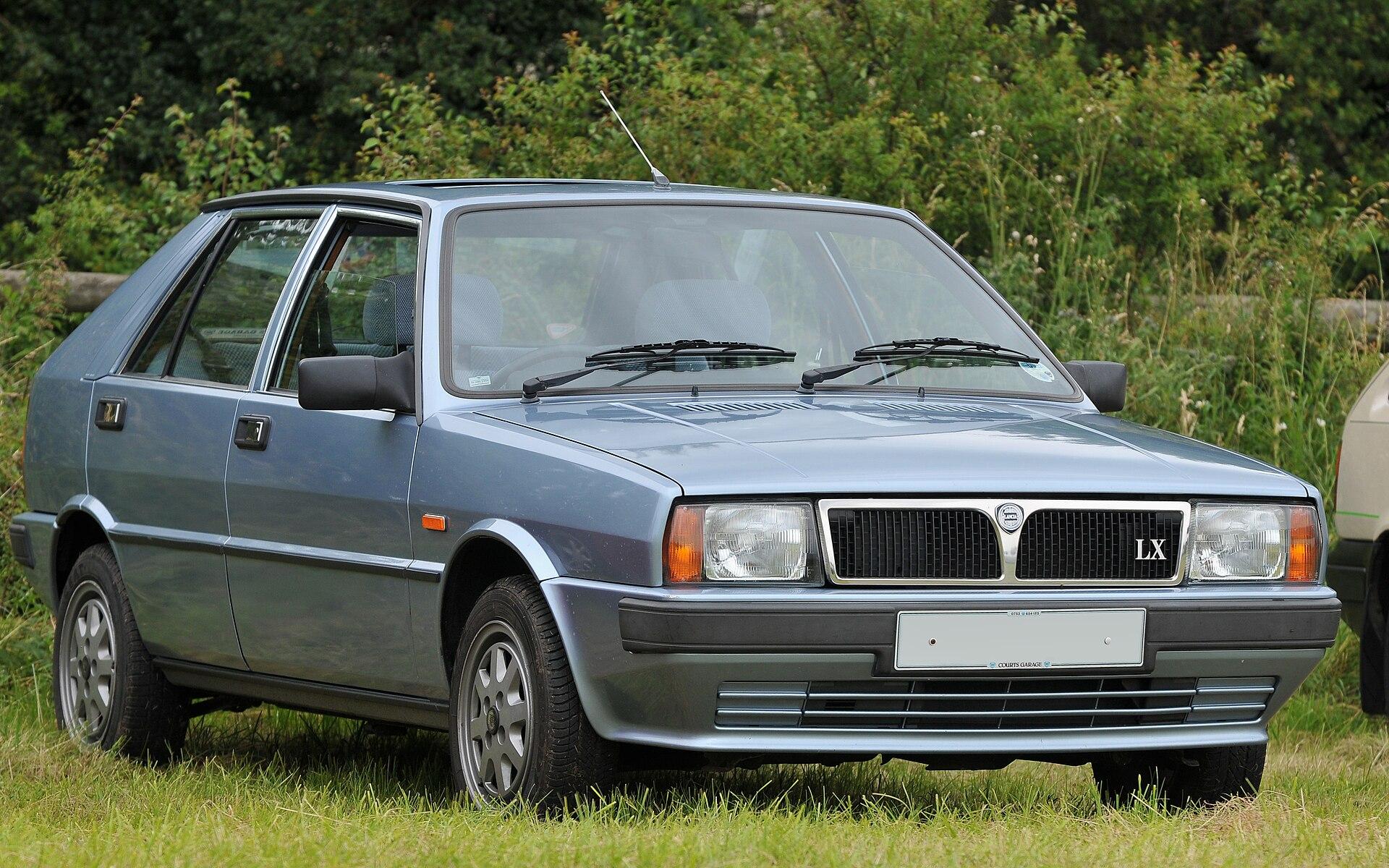 Lancia A 112