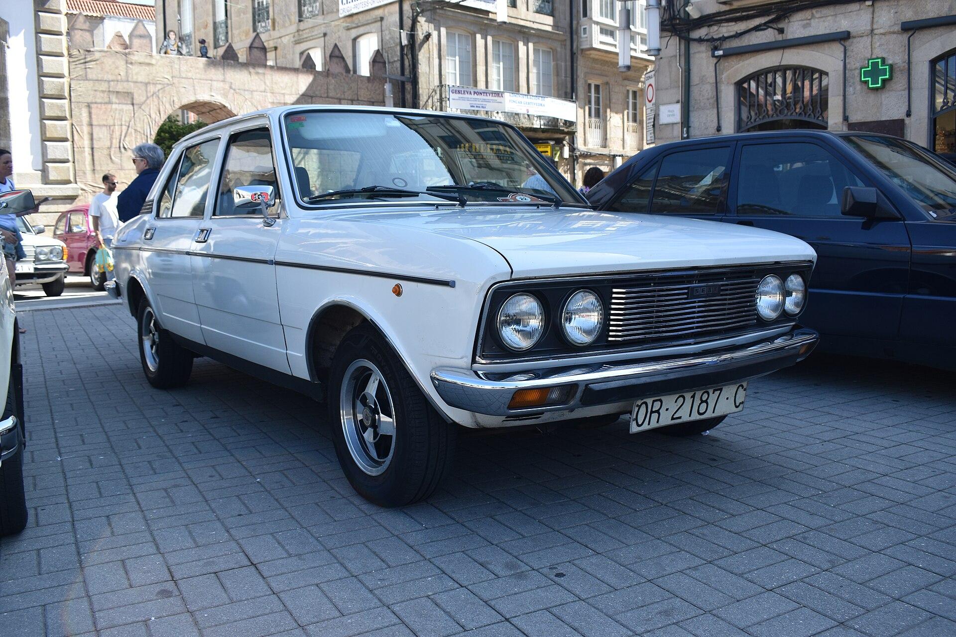 SEAT 132