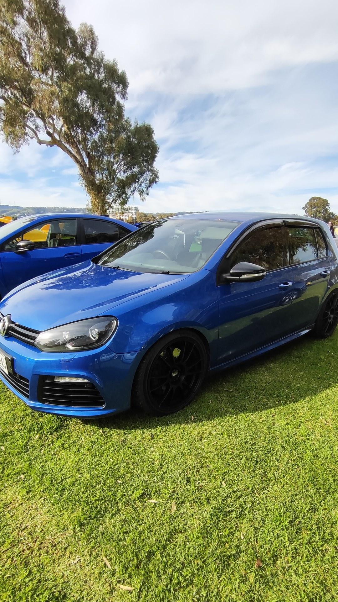 Volkswagen Golf Mk6 R