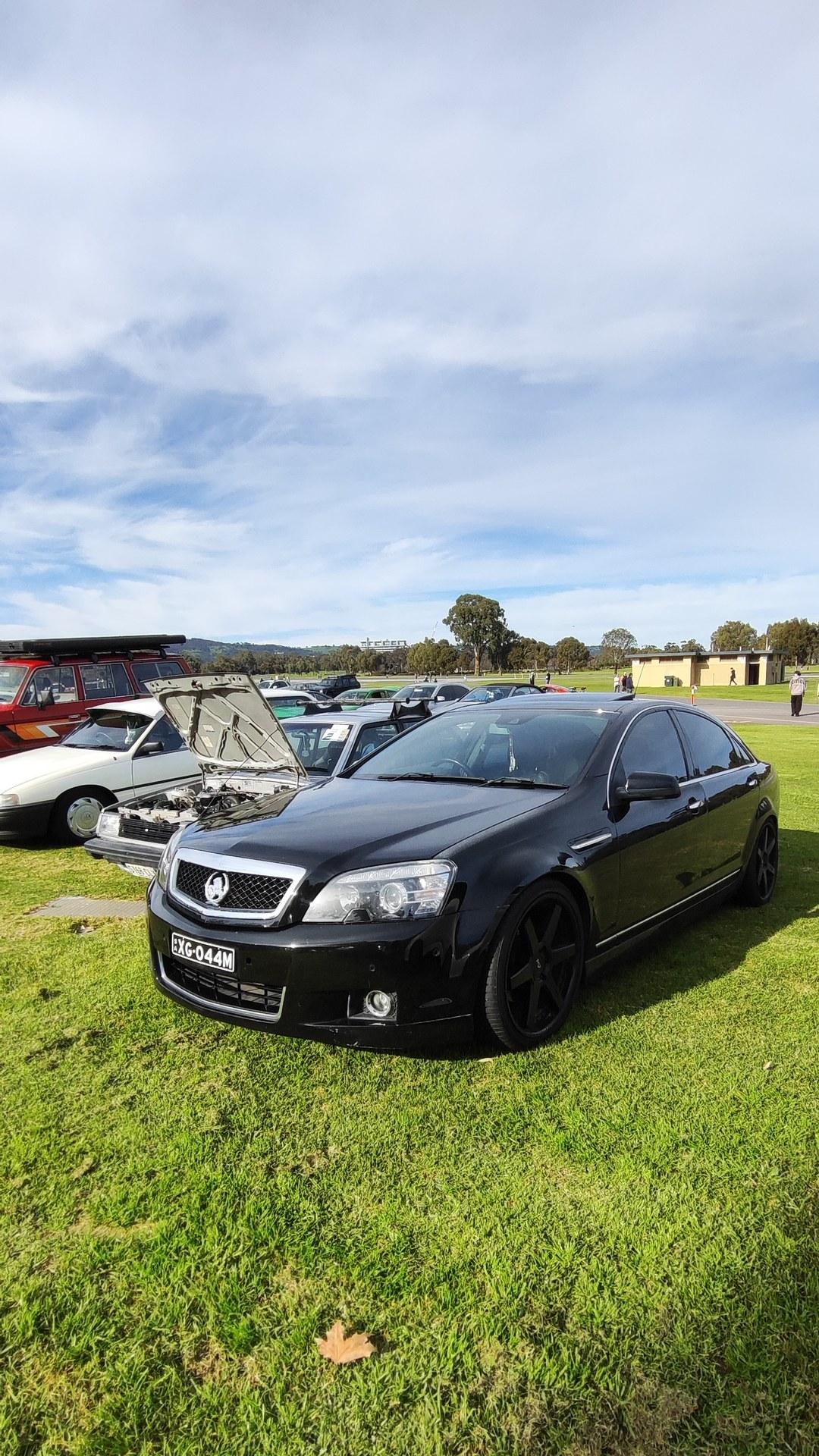 Holden Caprice WM V