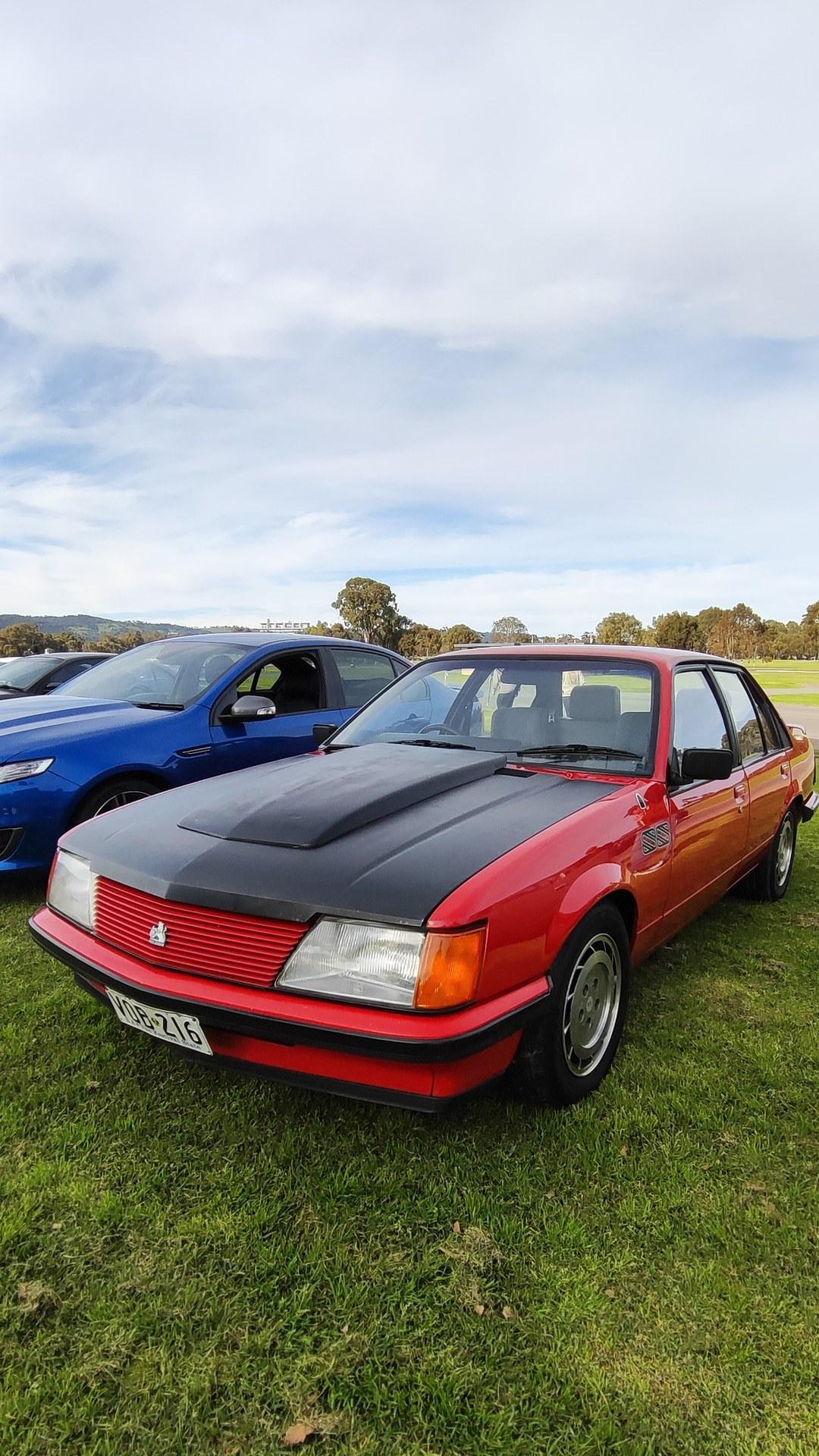Holden Commodore VK HDT