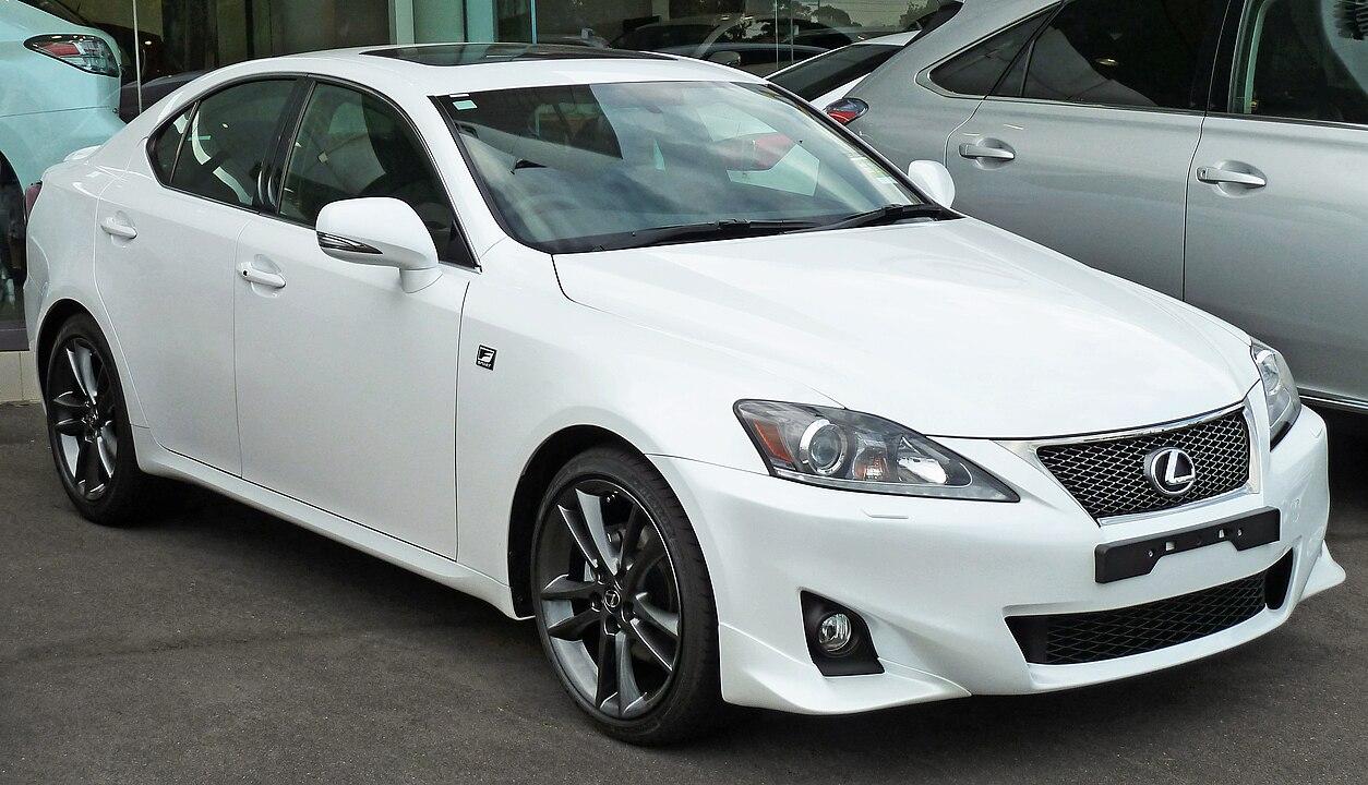Lexus IS
