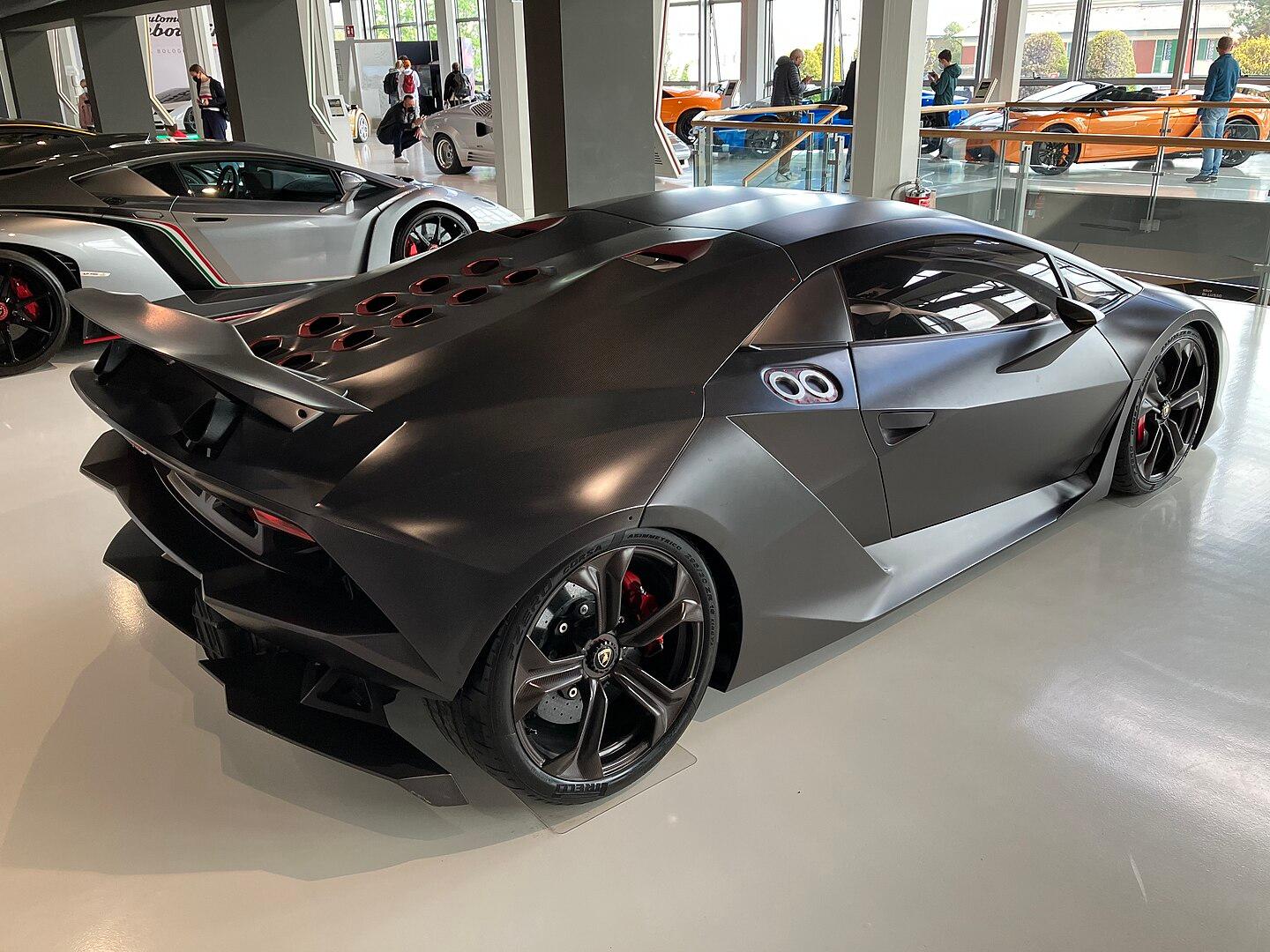 Lamborghini Sesto Elemento Track