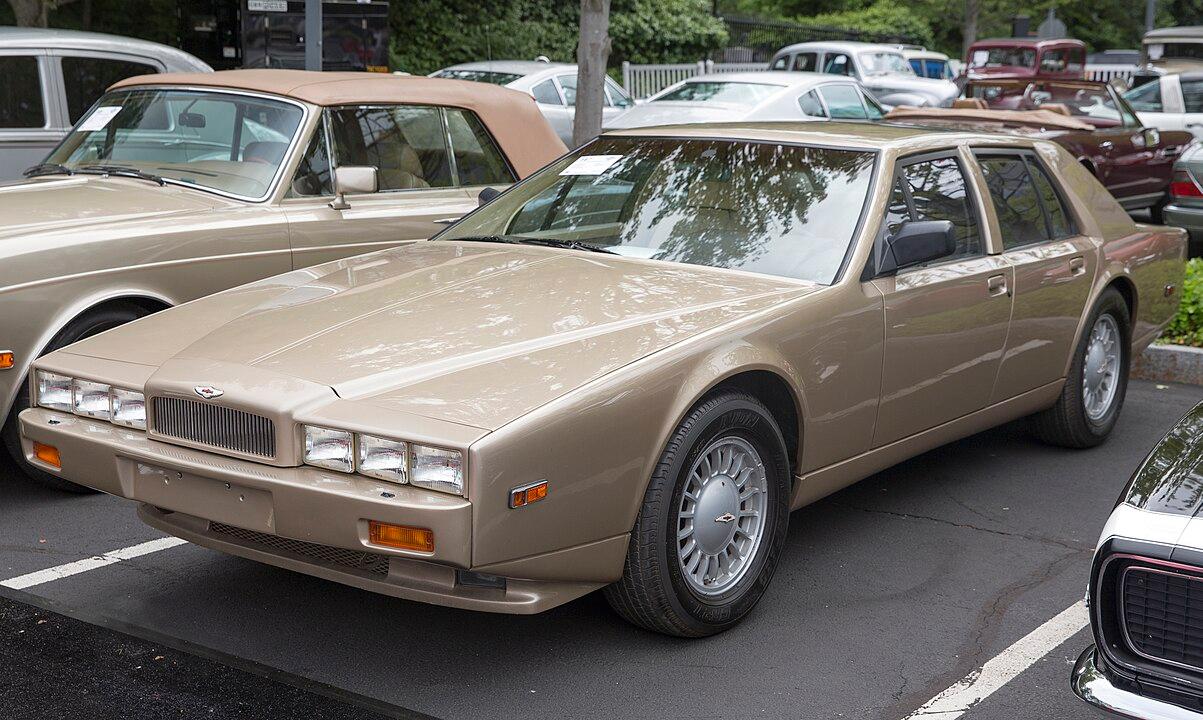 Aston Martin Lagonda Series 4