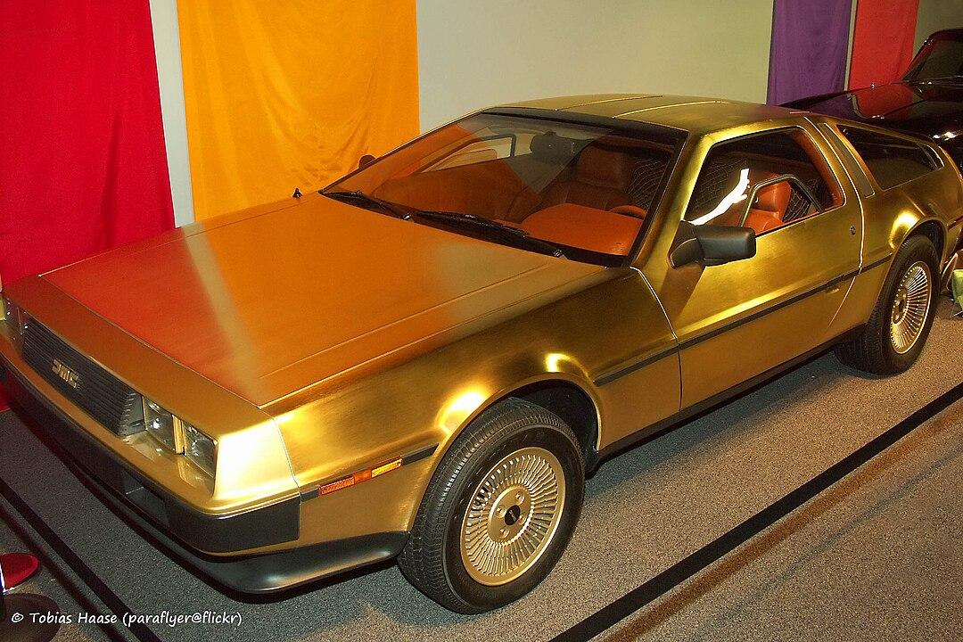 DeLorean DMC-12
