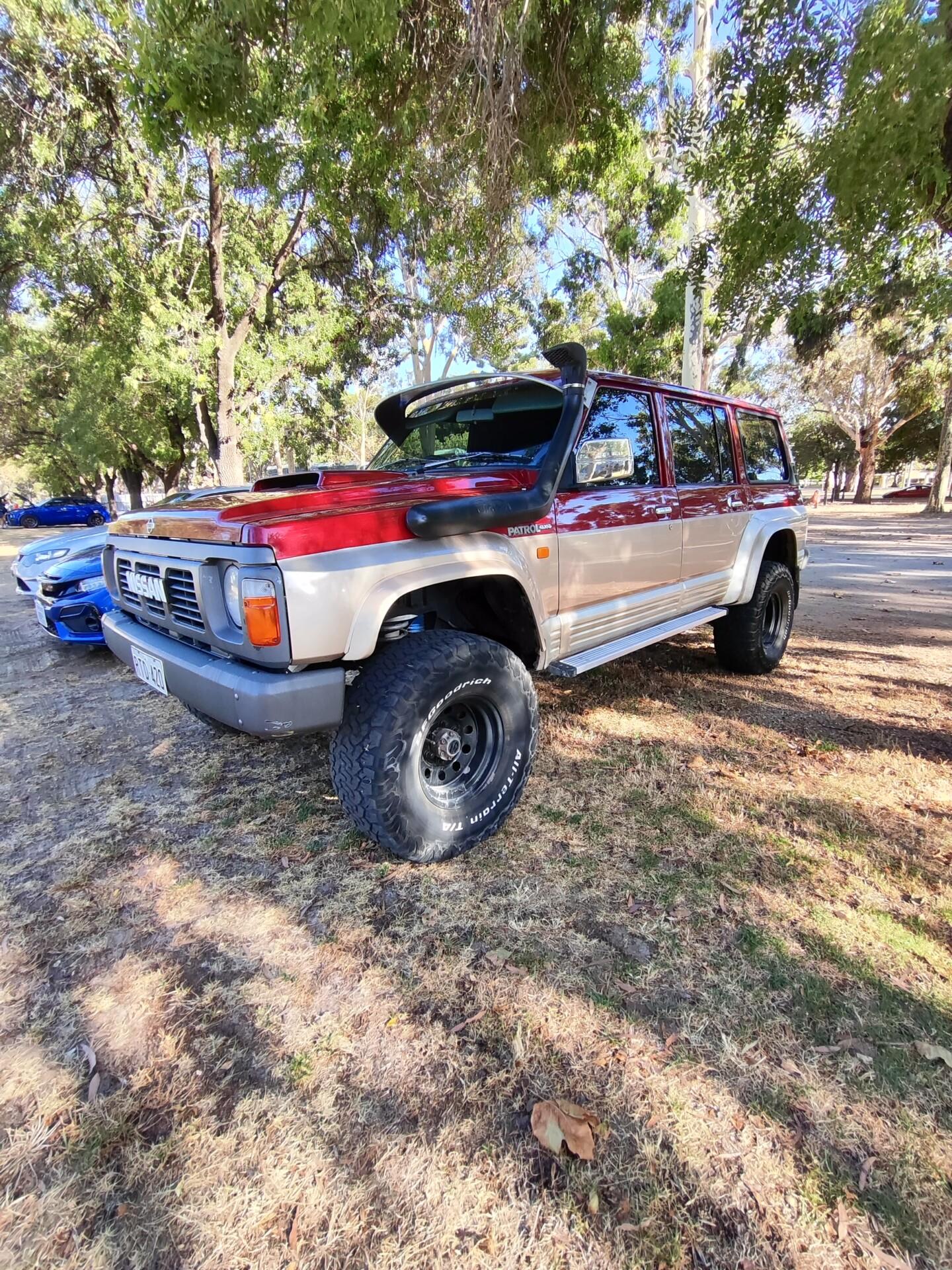 Nissan Patrol Y60