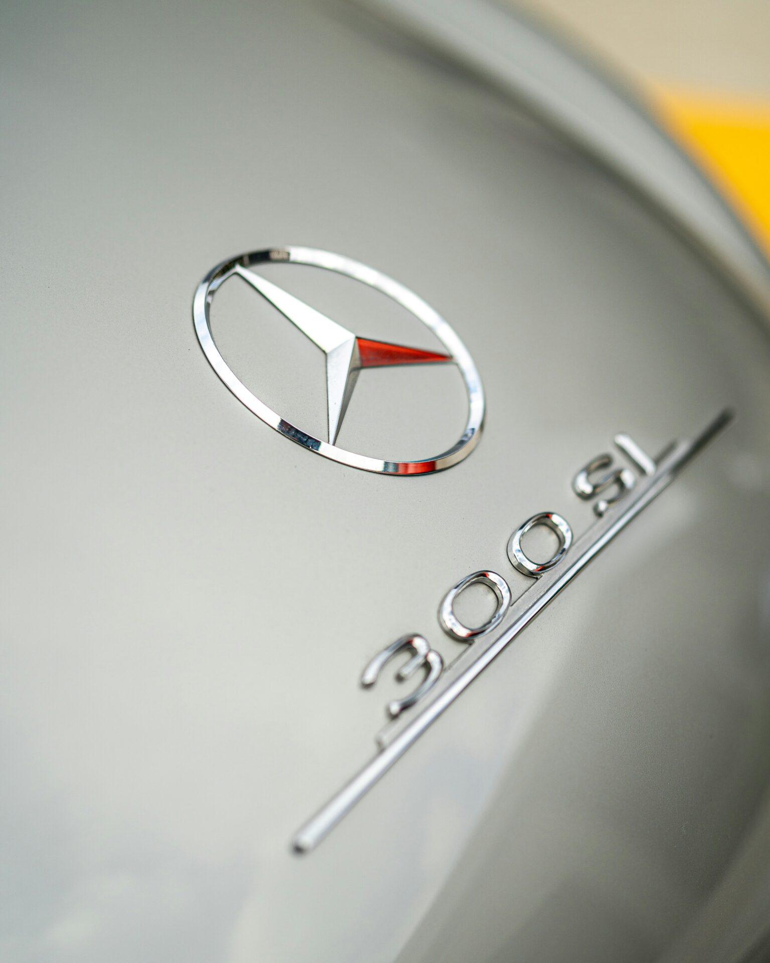 Mercedes-Benz SL-Class W198