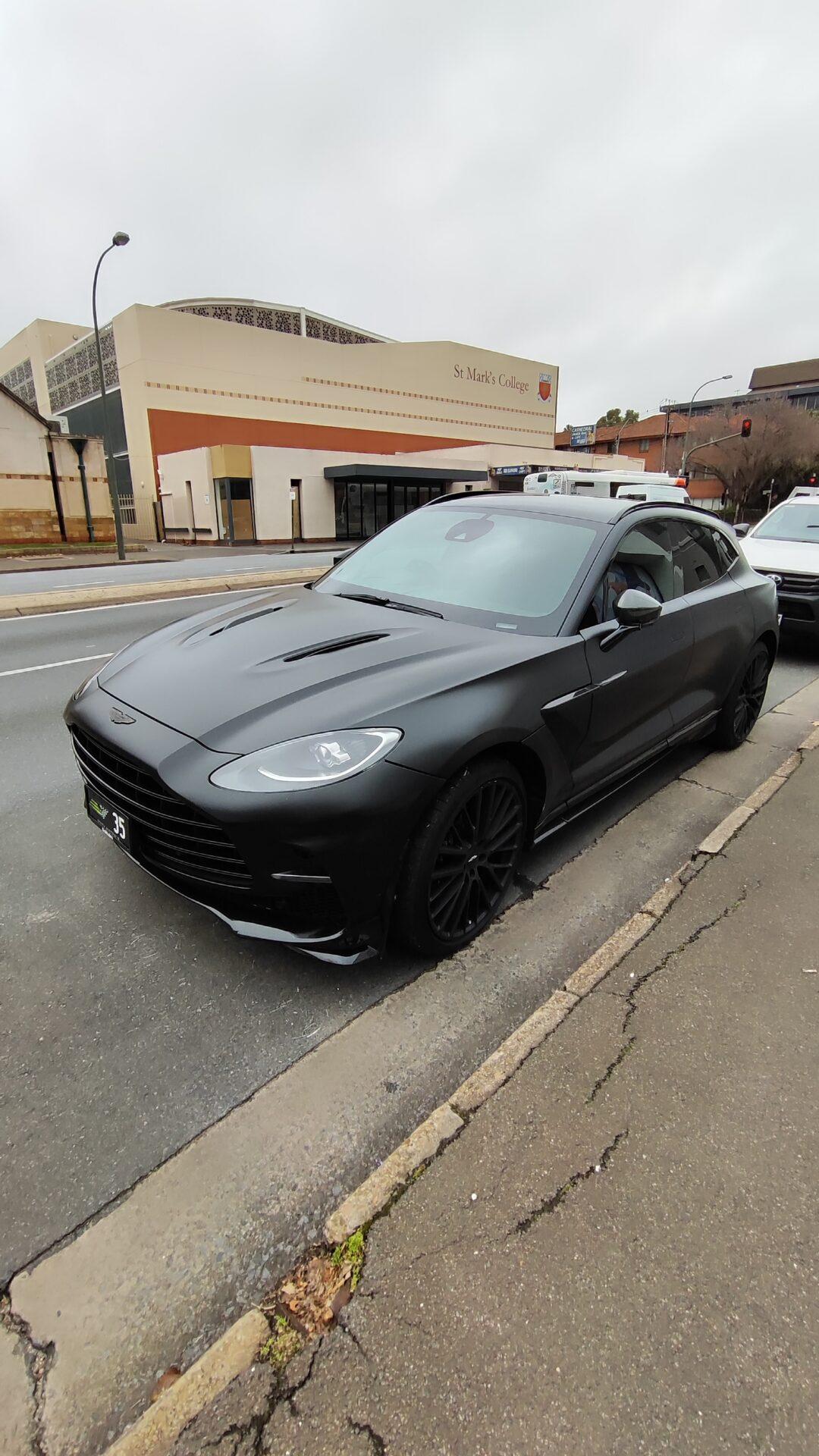 Aston Martin DBX