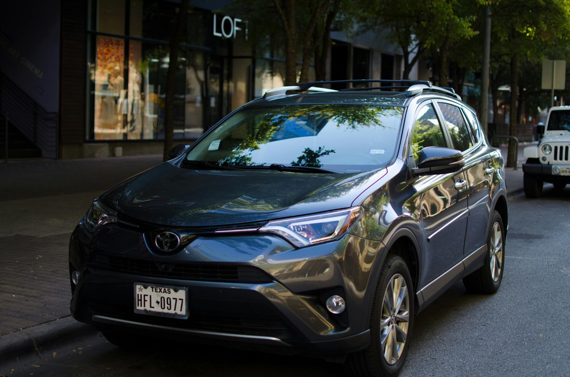 Toyota RAV4 XA40