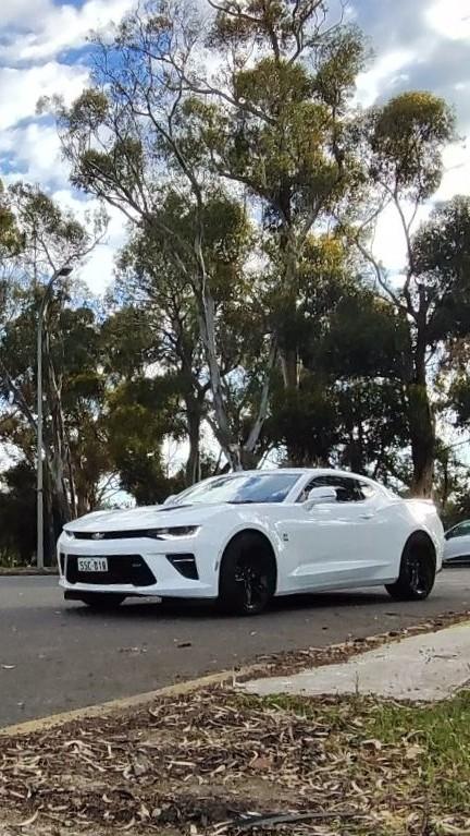 Chevrolet Camaro 6th Gen SS