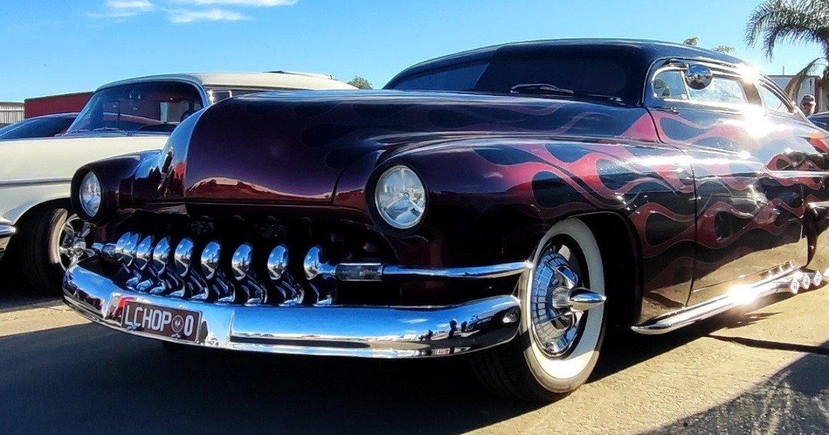 Kustom: Rolling Sculpture on the Deck